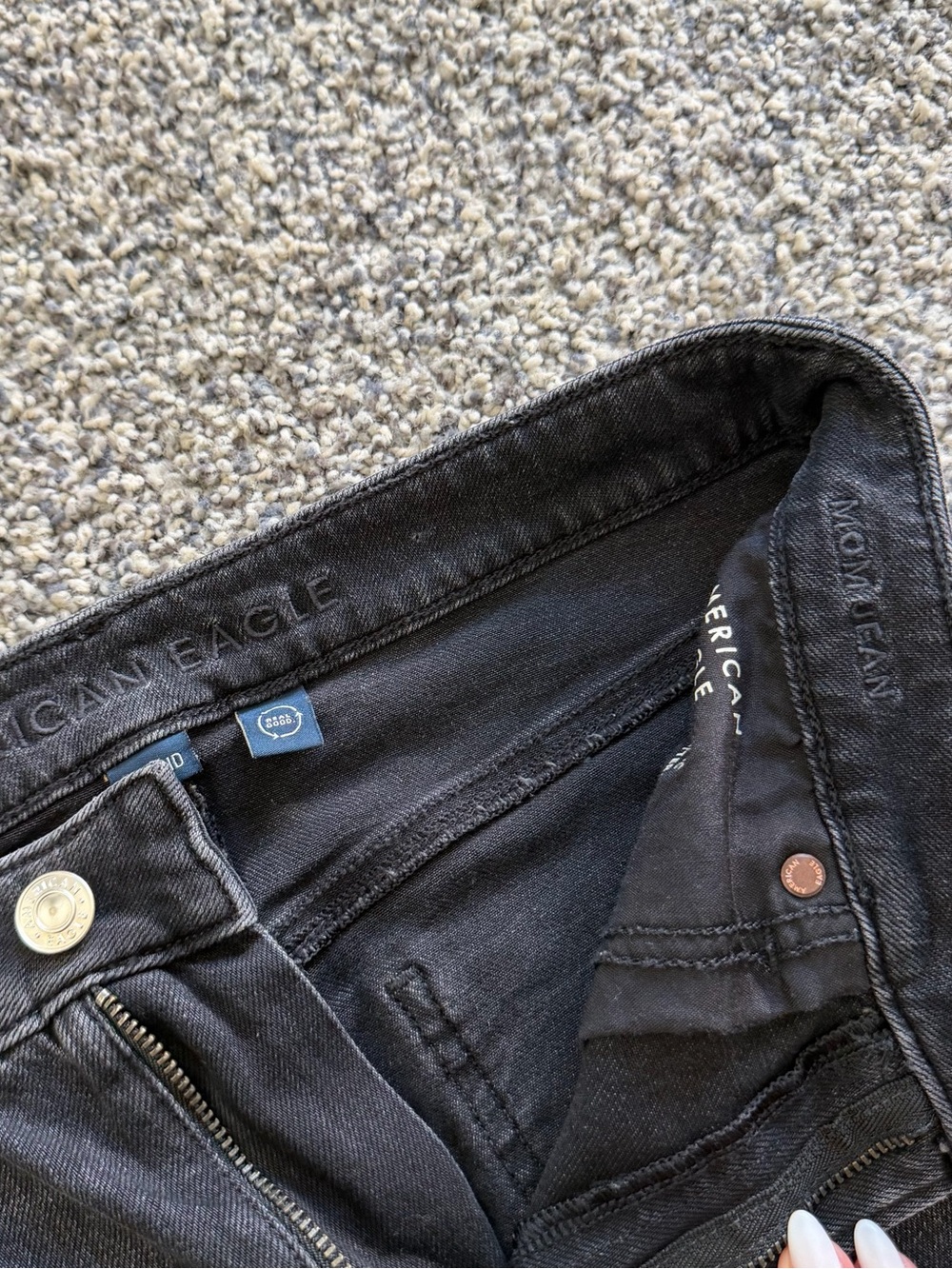 American Eagle Mom Jeans in Strigid Black Gray Wash Denim Factory Distressed 4 - Picture 4 of 5